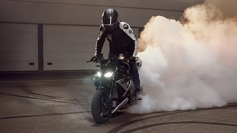 2025 BMW M 1000 R in Katy, TX